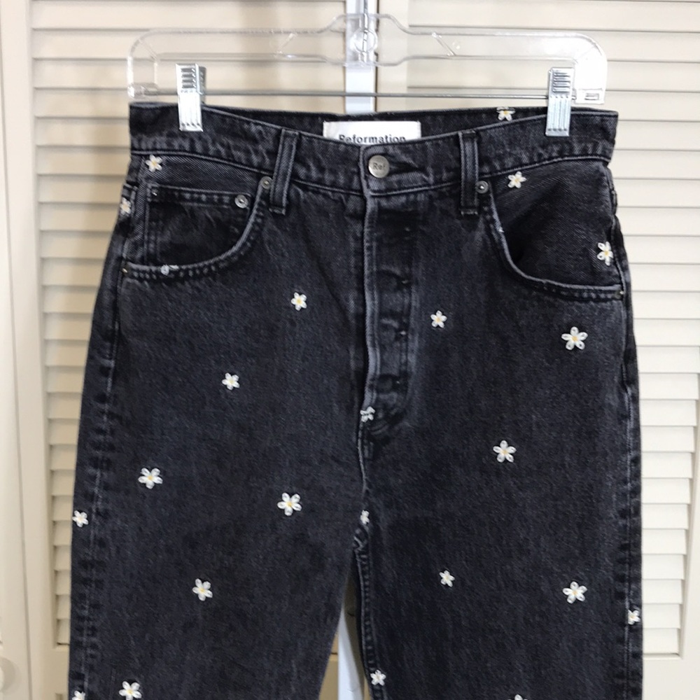 Reformation Cynthia High Relaxed Black Daisy Jeans Size 27 - Picture 5 of 16